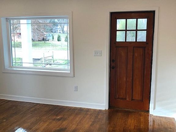 3rd image of 420 E Valley St #0