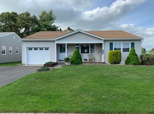 2 Thornton Rd, Toms River, NJ 08757