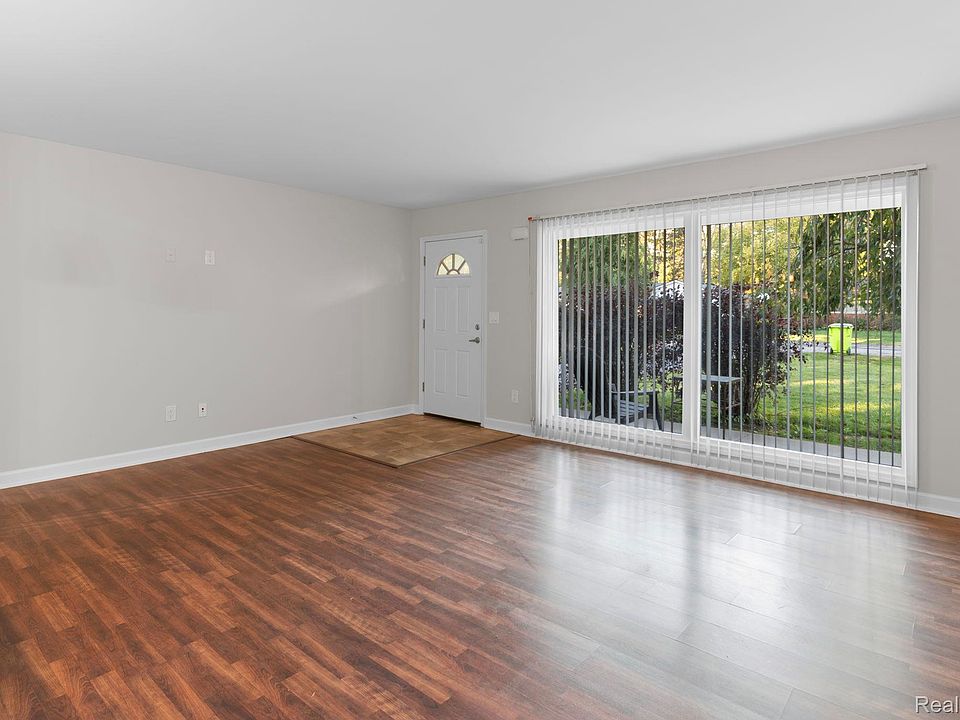 2502 Ivanhoe Dr, photo 5