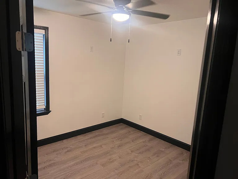1 bed, 1.0 bath, 850 sqft, $1,000 — Photo 3