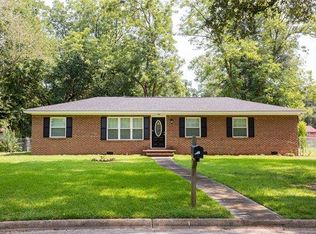 2121 Colquitt Ave, Albany, GA 31707