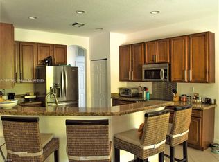 3981 W Whitewater Ave, Fort Lauderdale, FL 33332