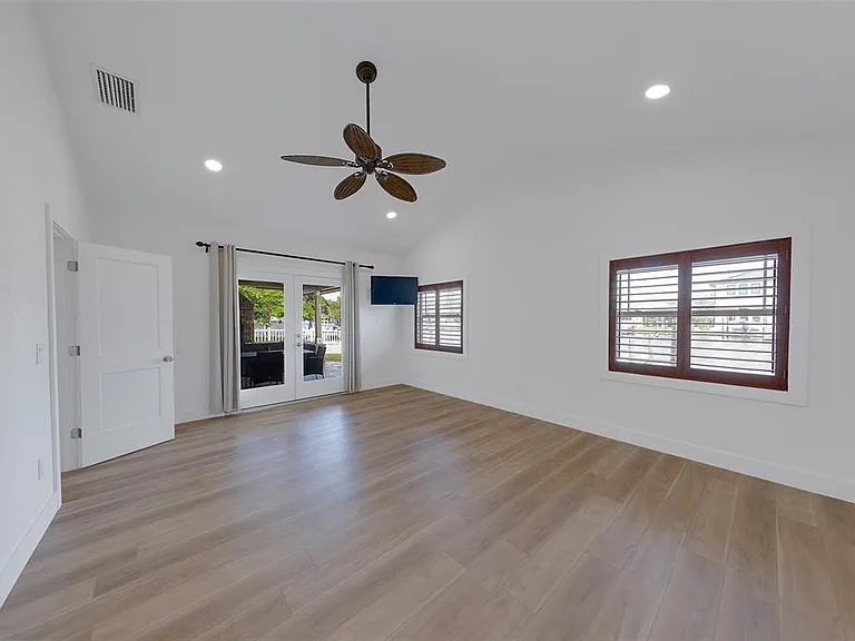 210 176th Terrace Dr E — Photo 20