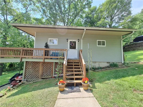 47033 Tomahawk Dr, Negley, OH 44441