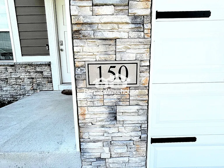 150 Dakota Cir — Photo 3