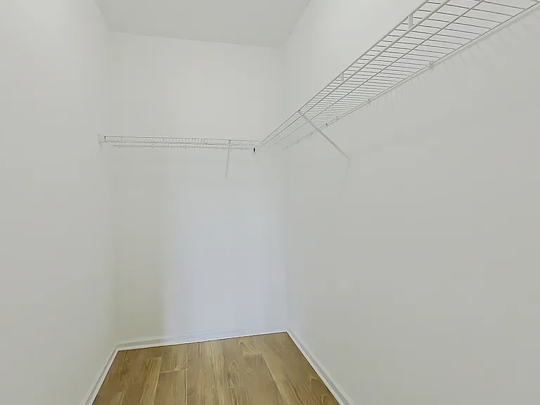 760 Keyes Dr — Photo 14