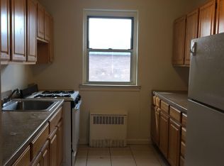 19508 Station Rd APT 4, Flushing, NY 11358