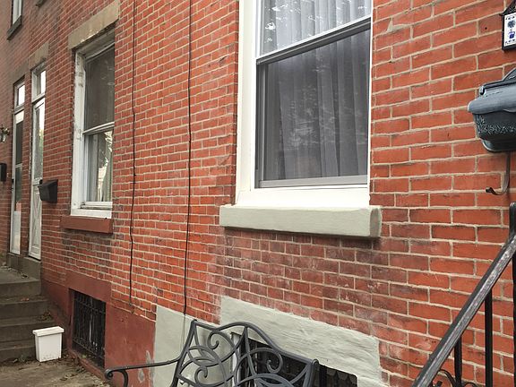 2nd image of 868 N Bailey St #House
