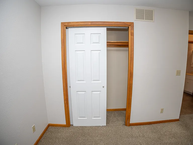 305 Tanner Bridge Ct #B — Photo 11