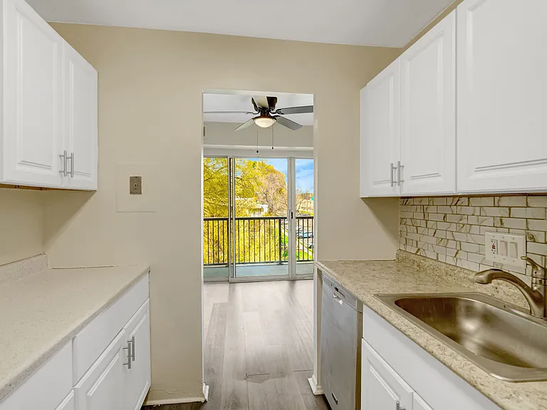2904 Kings Chapel Rd — Photo 14