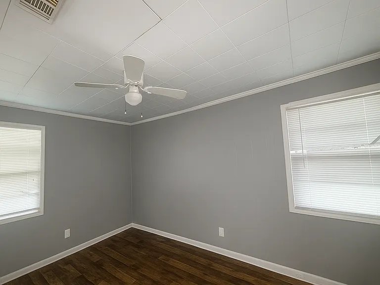 3554 Plymouth Dr — Photo 9