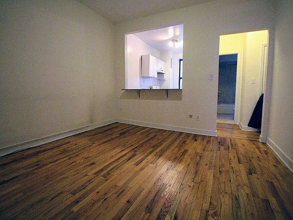 4th image of 1022 3rd Ave APT 4