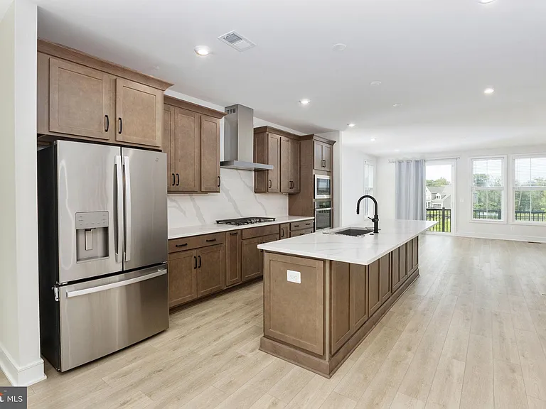 42086 Picasso Sq — Photo 5