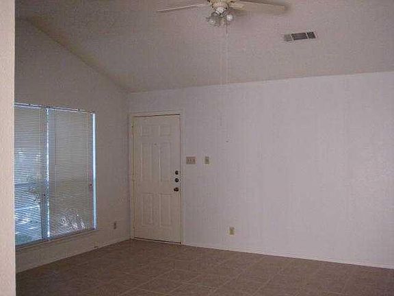 5th image of 8804 Pineridge Dr #A