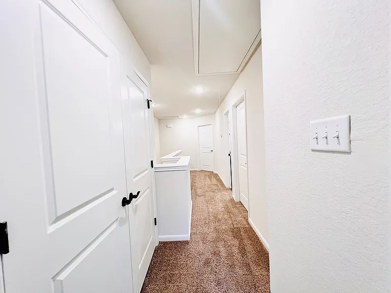 10322 Lynwood Vlg — Photo 5