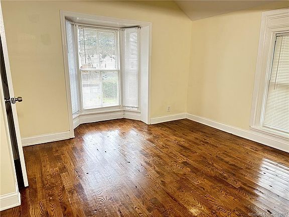 4th image of 58 White St Floor 2