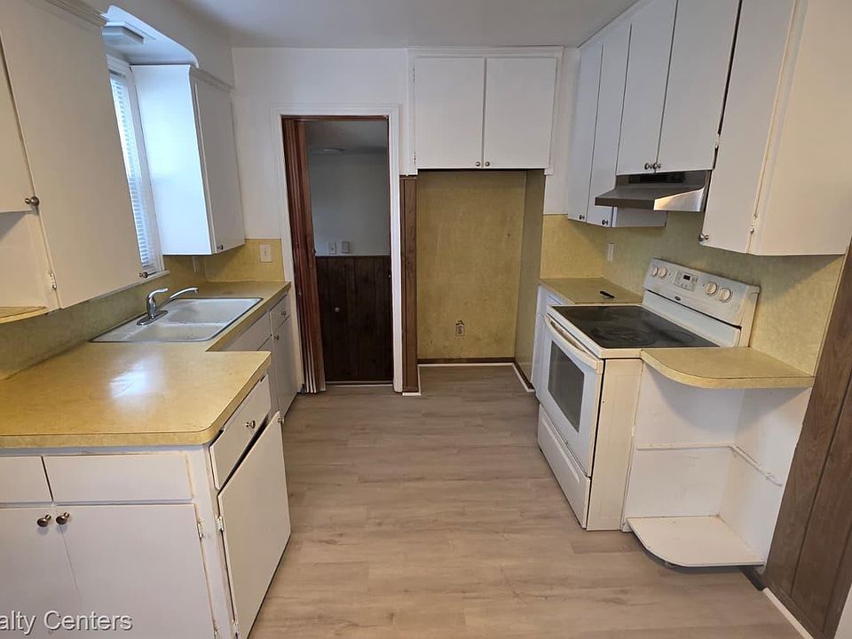 8640 Harding St, photo 7