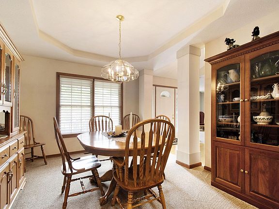 5th image of 3753 Thornridge Dr