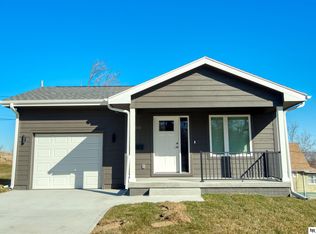 2810 Parker St, Omaha, NE 68111