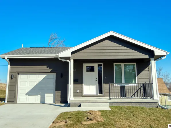 2810 Parker St, Omaha, NE 68111
