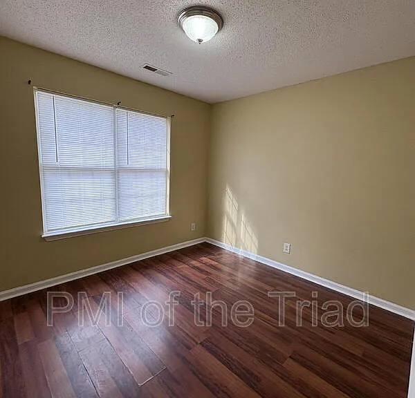 152 Drewsbury Dr — Photo 15