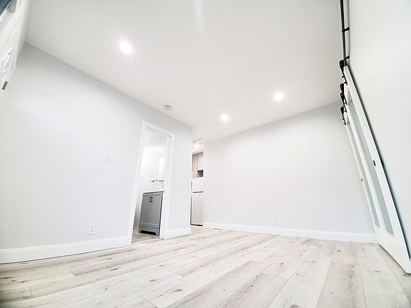 5th image of 1500 S Glendale Ave APT 15
