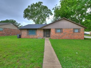 1201 Guinn Ln, Bartlesville, OK 74006