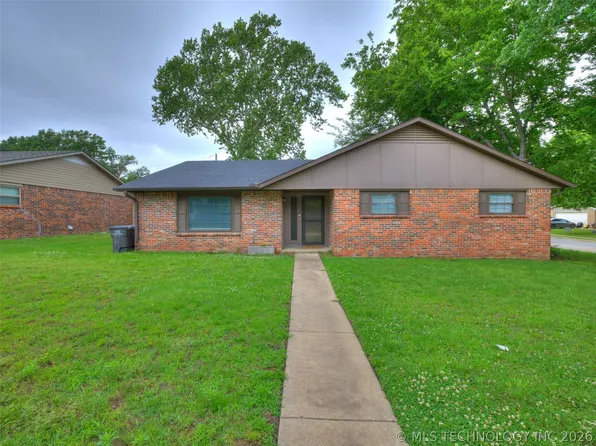 1201 Guinn Ln, Bartlesville, OK 74006