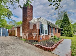 8123 Country Oaks Rd, Charlotte, NC 28227