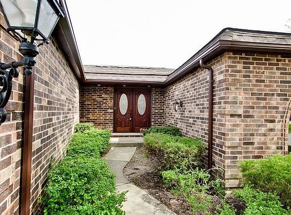 2nd image of 205 Arrowwood Dr