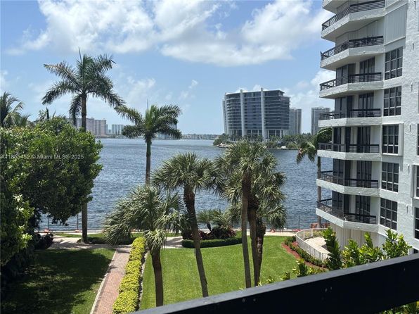 3600 Mystic Pointe Dr APT 414