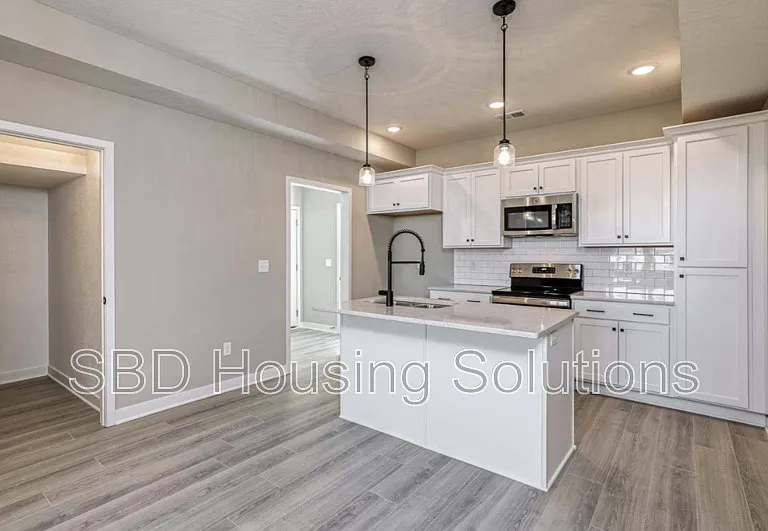 27301 E Oak View Dr — Photo 3
