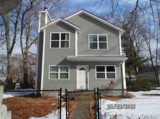 68 S Washington Ave, Centereach, NY 11720