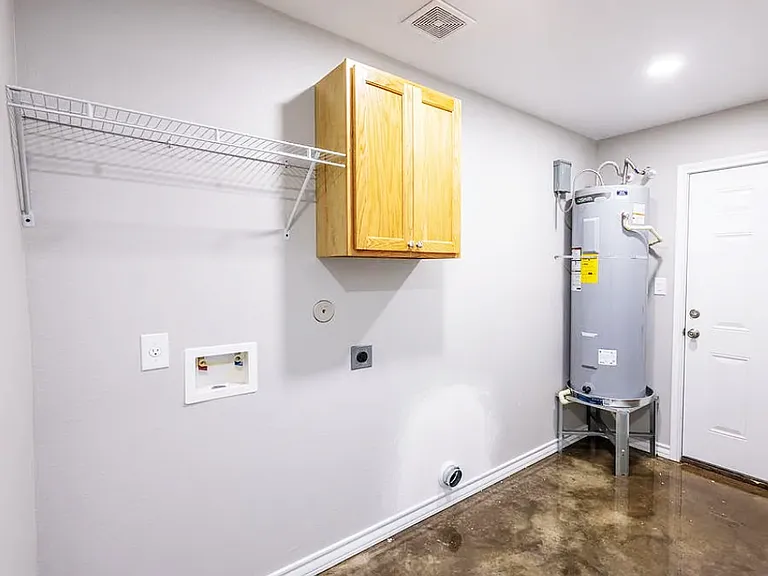 1316 Powers St #102 — Photo 14
