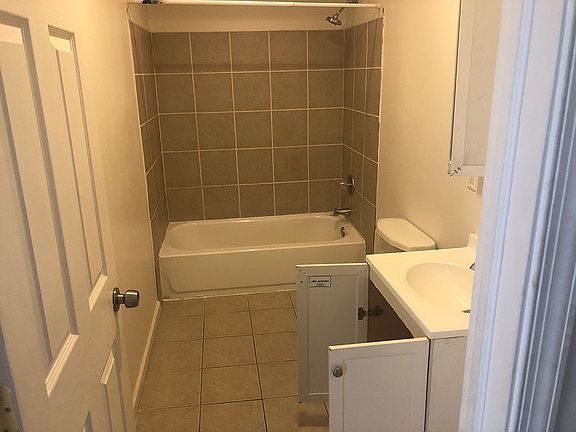 5th image of 1802 W Erie Ave #1