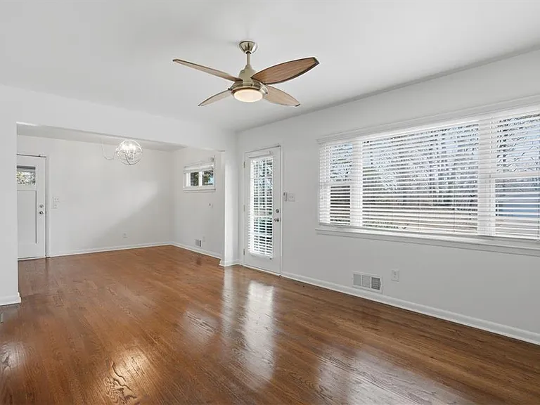 2467 Elmwood Cir SE — Photo 21