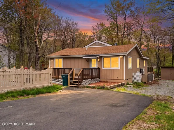 9851 Deerwood Dr, Tobyhanna, PA 18466