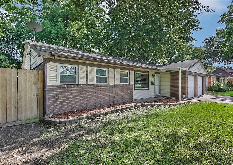 1st image of 2614 Hillshire Dr
