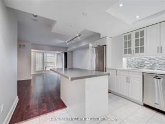 4th image of 33 University Ave Unit 2101