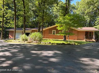 870 Green Acres Dr, Hernando, MS 38632