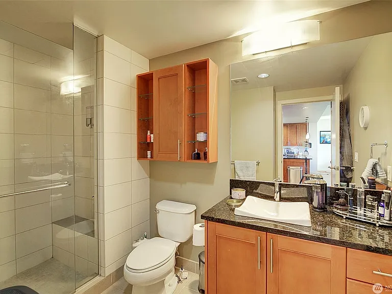 10650 NE 9th Pl #1420 — Photo 13
