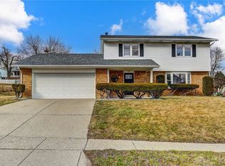 345 Bellaire Dr, Fairborn, OH 45324