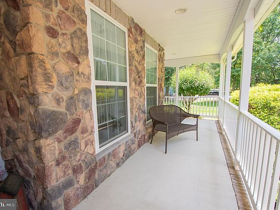 3rd image of 7847 Holly Branch Dr