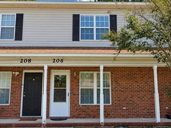 206 Palace Circle, Jacksonville, NC 28546