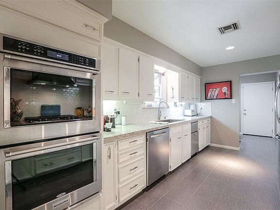 5th image of 10215 Del Monte Dr