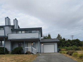 1st image of 902 96th Ave NE Unit B
