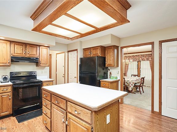 5th image of 1196 Portsmouth Cir