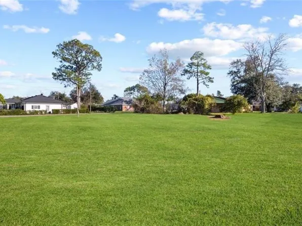 507 Julia St, Hahnville, LA 70057