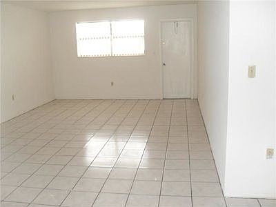 5th image of 2150 NE 169th St APT 208
