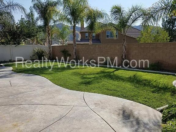 3rd image of 46309 Long Pine Dr
